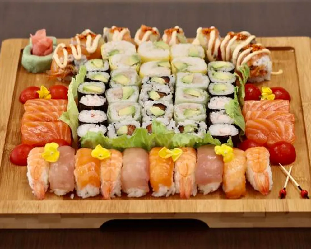 SUSHI FAMILY BOX 4 (71 pièces)